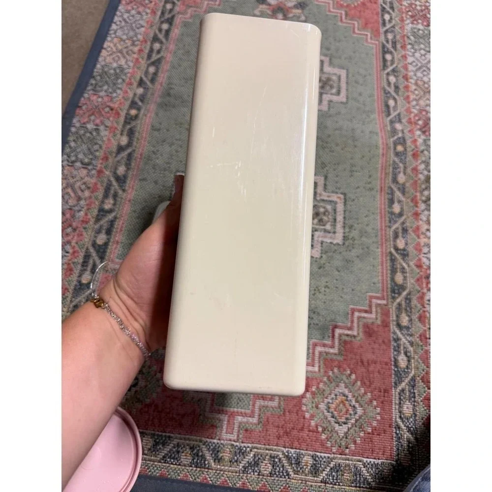 Vintage Tupperware Saltine Cracker Keeper 1676-4 Almond Cream Lid and Insert